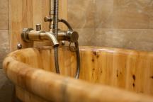 Luxe, Bathroom